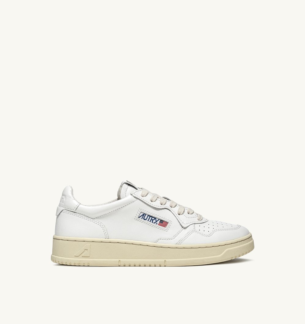 SNEAKERS - WHITE
