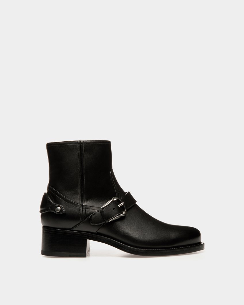 ANKLE BOOTS - BLACK
