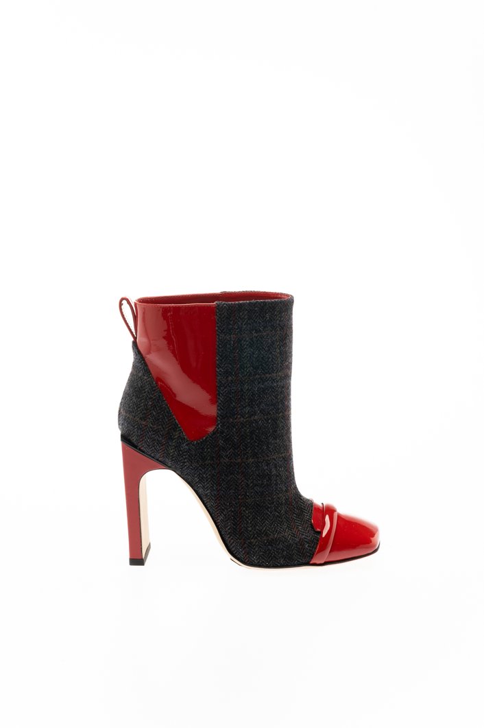 ANKLE BOOTS - BLACK/RUBY