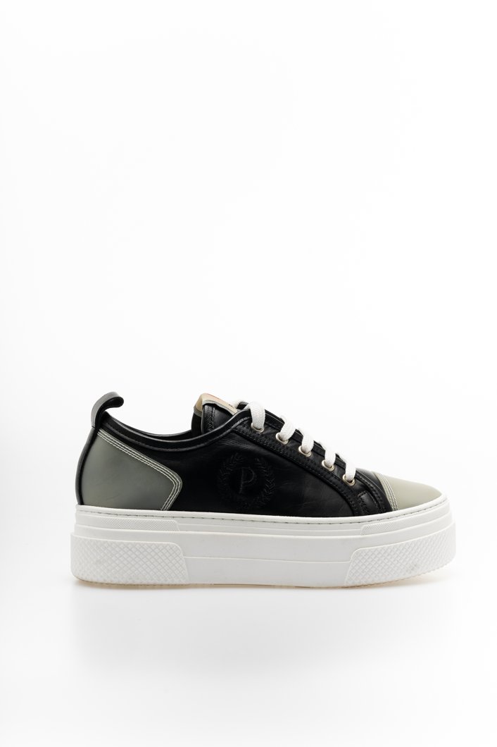 SNEAKERS - BLACK