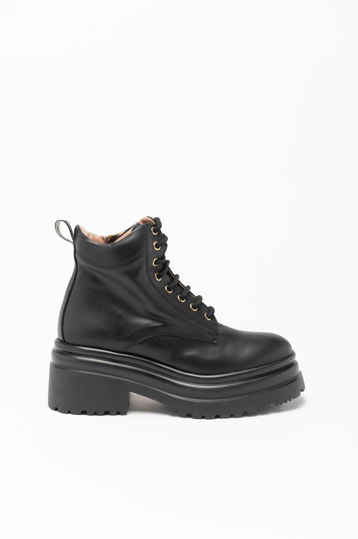 BOOTS - BLACK