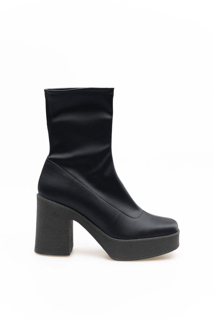 ANKLE BOOTS - BLACK