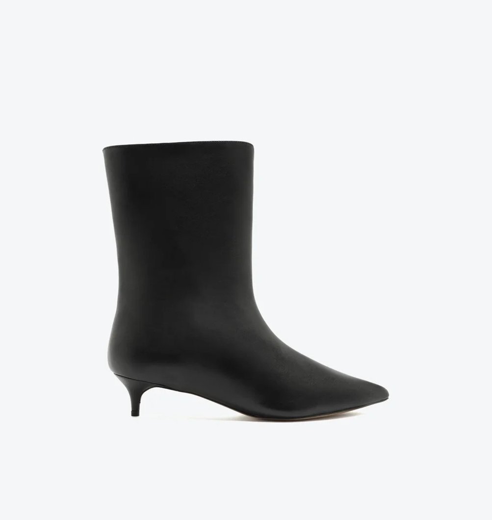BOOTS - BLACK